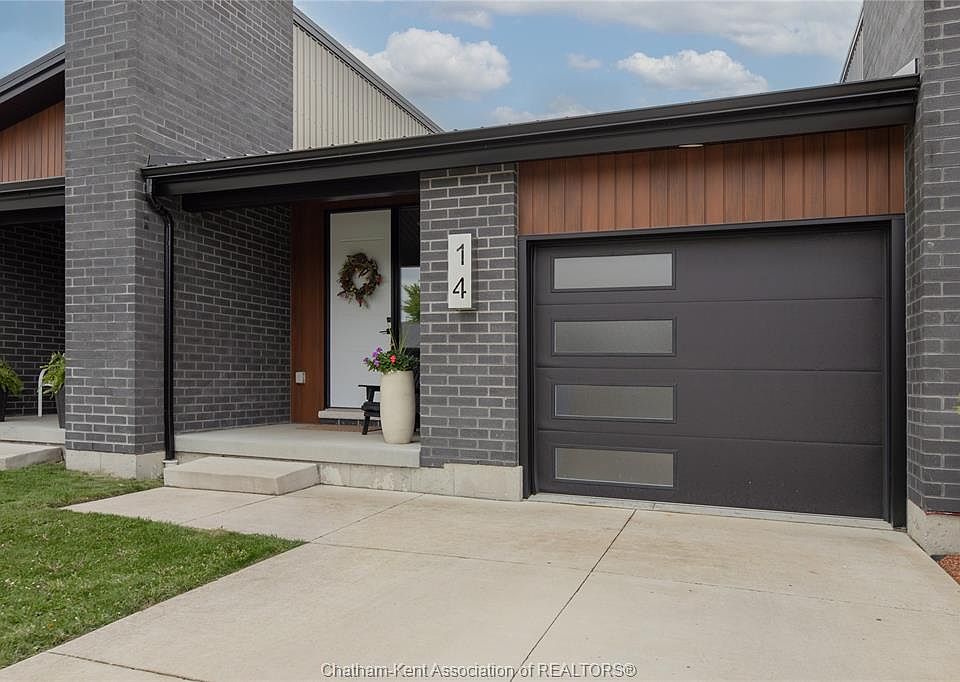 1st image of 14 Clara Cres
