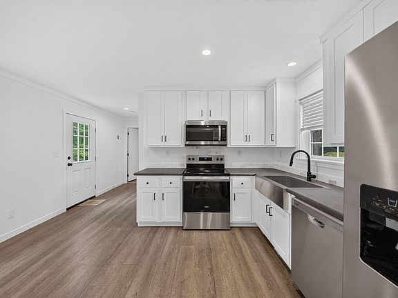 3rd image of 111 Old Brookline Road #2