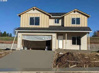 827 W Golden Eagle Dr, La Center, WA 98629