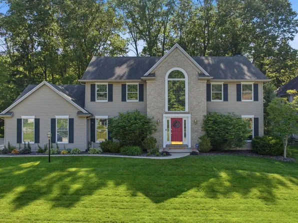52630 Willow Bend Dr, Granger, IN 46530