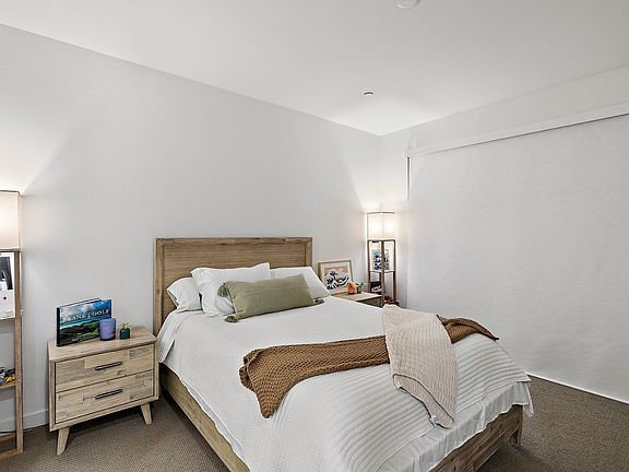 5th image of 769 Doheny Way