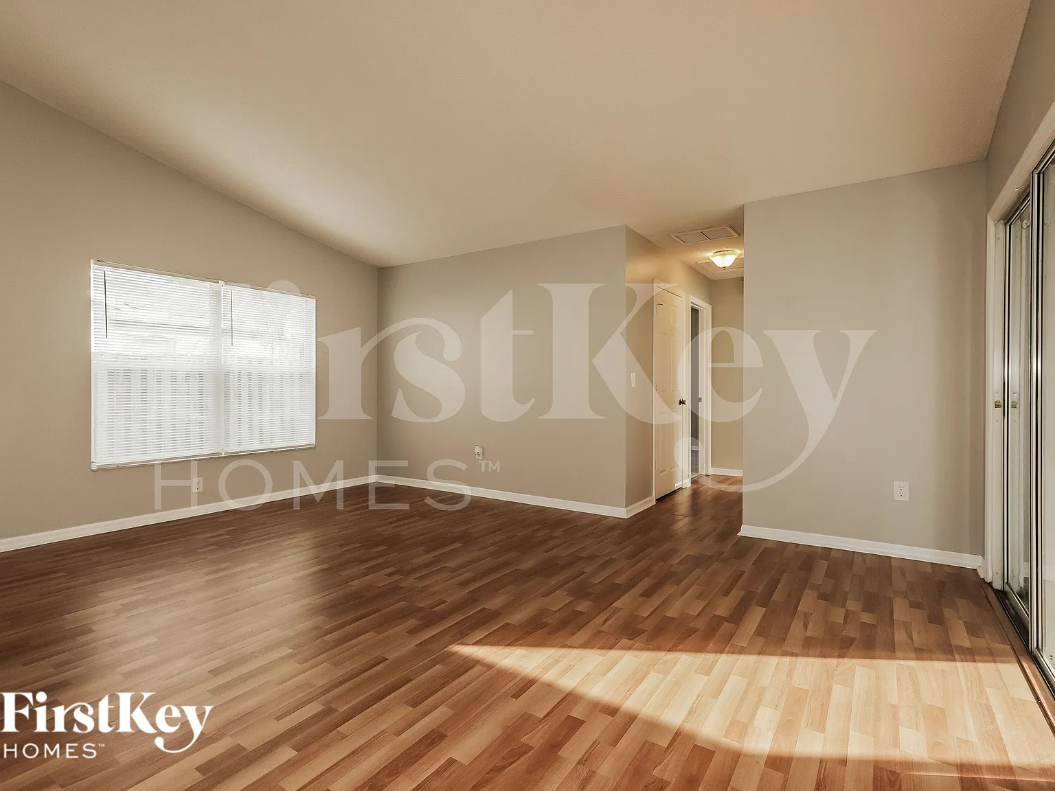 3 bed, 2.0 bath, 1750 sqft, $2,480 — Photo 4