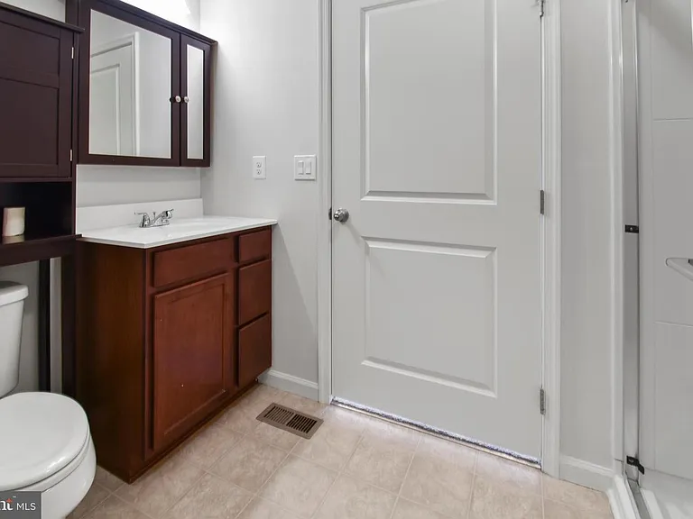 2041 Crepe Myrtle Ln — Photo 16