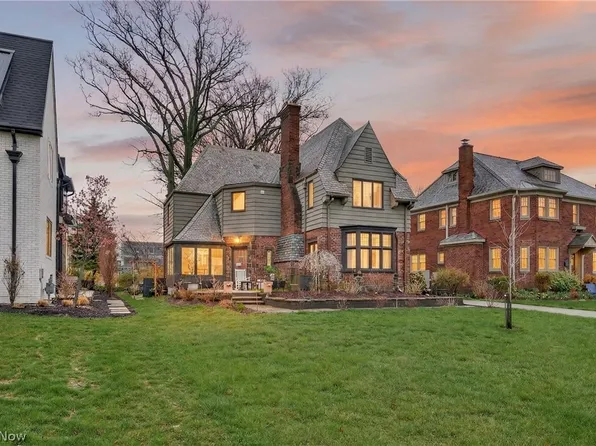 1017 Wilbert Rd, Lakewood, OH 44107