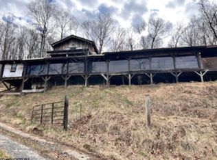 12 Lynch Rd, Salem, WV 26426