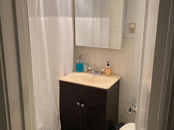 5th image of 2147 N Fremont St #1S-49
