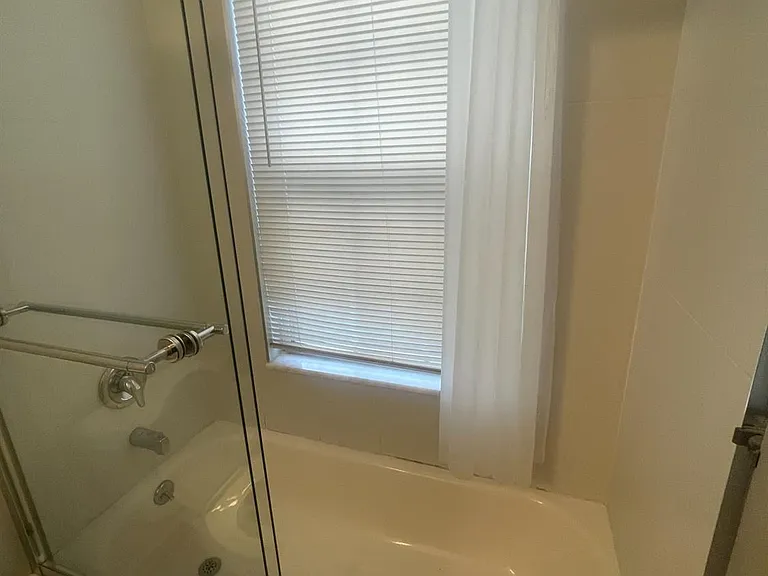 1503 Plymouth Rd — Photo 20