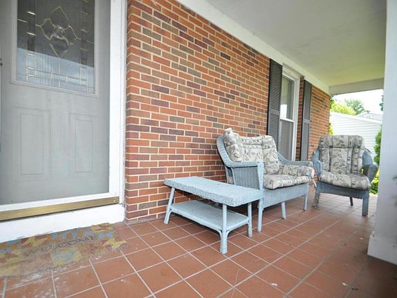 2nd image of 4093 Cypress Ave