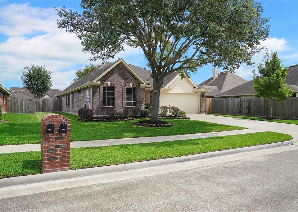 1st image of 2209 Tallowwood Dr