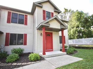 4334 Fox Hills Dr, Janesville, WI 53546