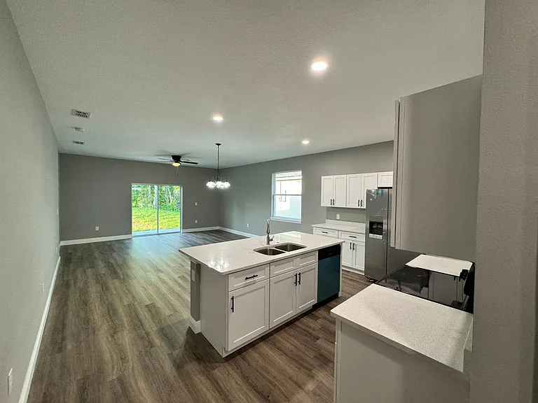 4808 W Central Ave — Photo 9