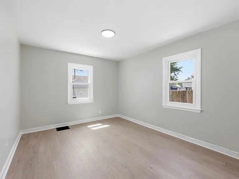 145 Demorest Ave — Photo 25