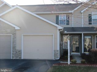 32 Sandstone Ct, Lititz, PA 17543