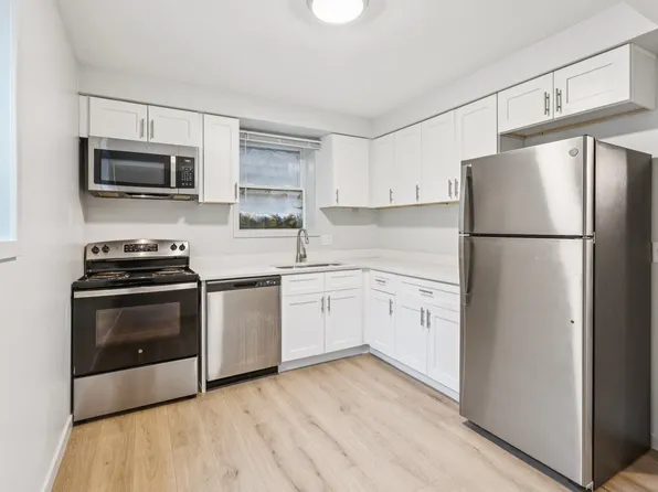 4605 California St #3, Omaha, NE 68132