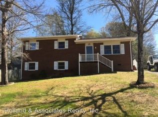 208 Knollwood Dr, Eden, NC 27288