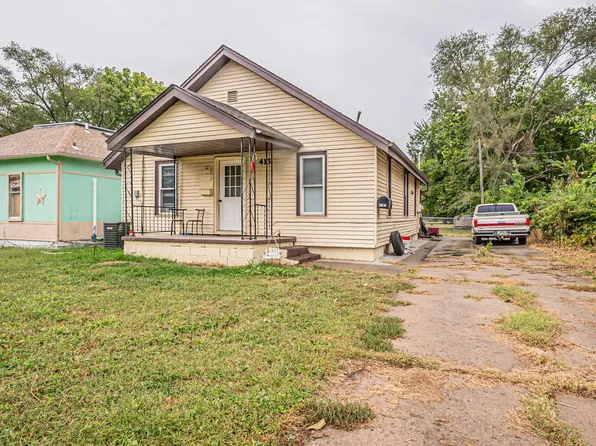 413 W 15th St, Junction City, KS 66441