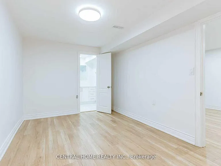 47 Sherwood Forest Dr #BASEMENT — Photo 14