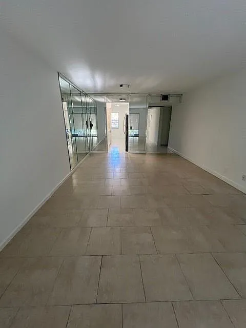 1351 SW 125th Ave — Photo 3