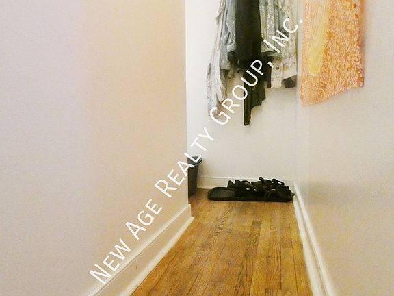 4th image of 1308 Pine St APT 2R