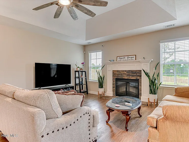 314 Conal Dr — Photo 6