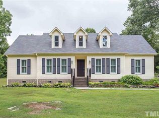 316 Thornwood Ln, Youngsville, NC 27596