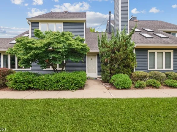 62 Village Dr, Bernards Twp., NJ 07920