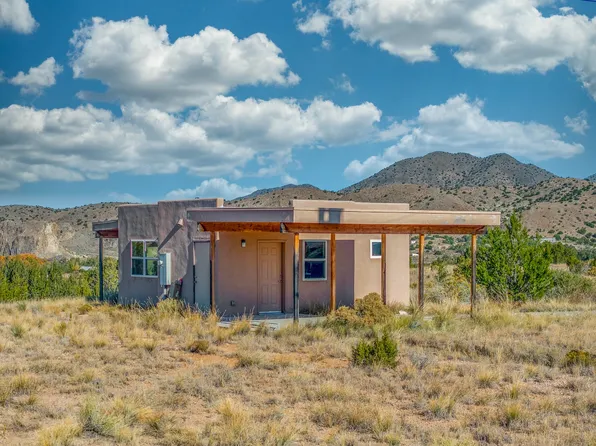 10 Goldmine Rd, Cerrillos, NM 87010