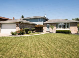 15611 Sunset Ridge Dr, Orland Park, IL