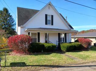 101 Mayfield St, Middlebourne, WV 26149