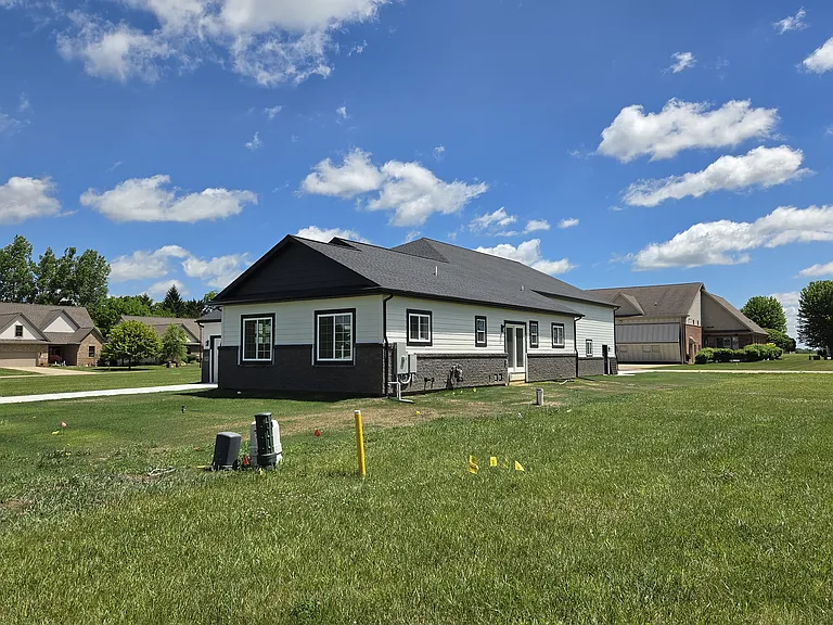 15059 Poberezny Ct — Photo 9