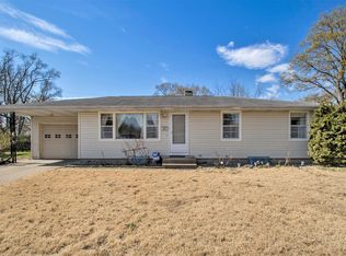 417 Village Ln, Elkhart, IN 46517