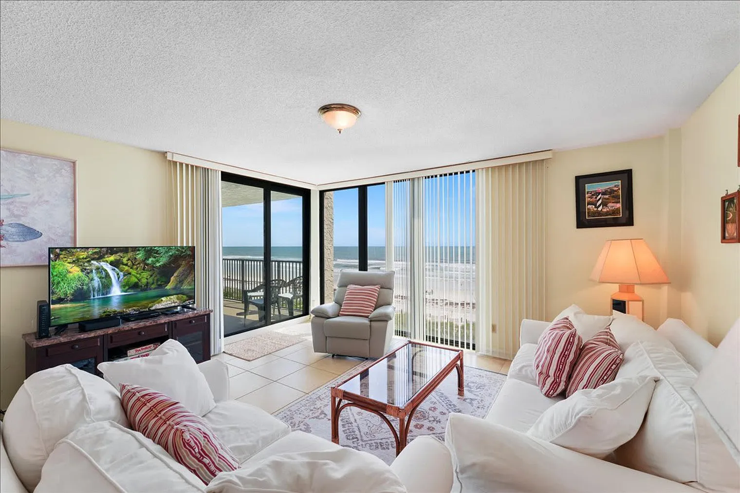 3 bed, 2.0 bath, 1550 sqft, $3,705 — Photo 1