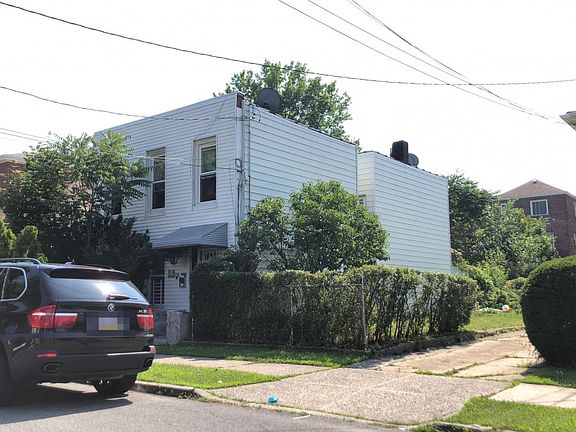 4th image of 2735 Yates Ave
