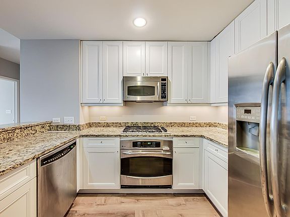 5th image of 160 E Illinois St APT 801