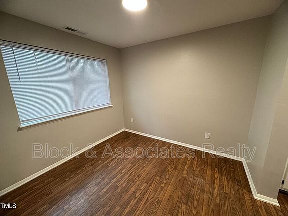 3rd image of 1222 Teakwood Pl
