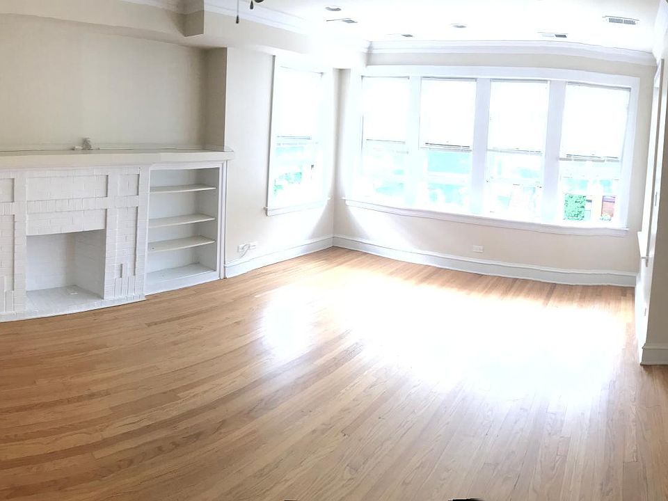 1st image of 4023 N Saint Louis Ave #3