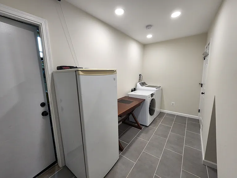 217 Pearl St #2 — Photo 2