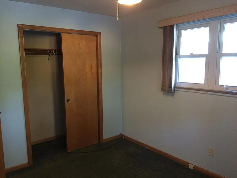 247 Schrop Ave — Photo 7