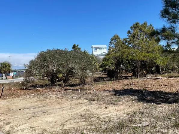 275 Beachside Dr, Panama City Beach, FL 32413