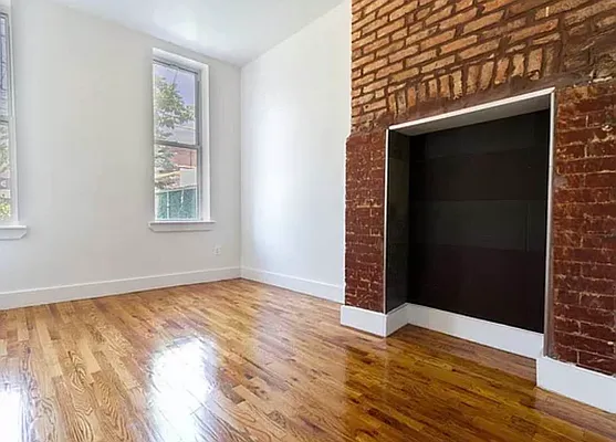 Rented by EXR | media 26