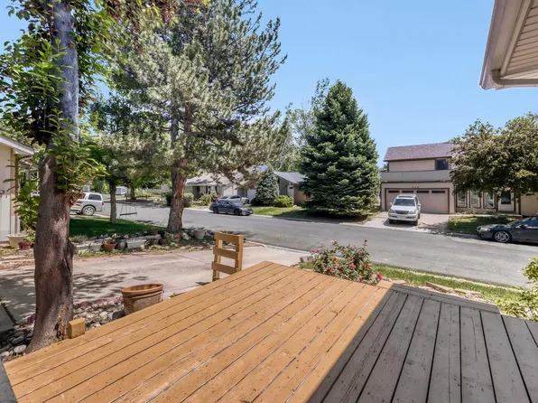 445 Hickory Pl, Broomfield, CO 80020