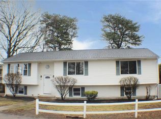 26 Albert Rd, Warwick, RI 02889