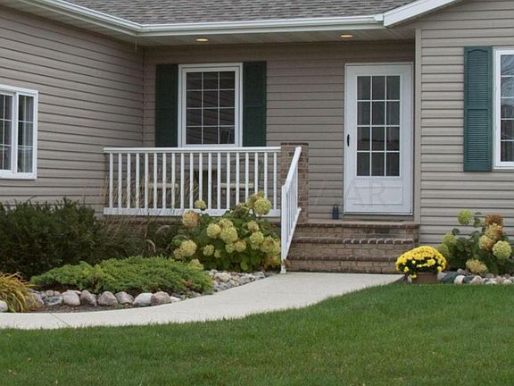 3rd image of 691 Wyndemere Dr