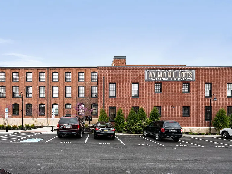 345 Walnut St — Photo 25