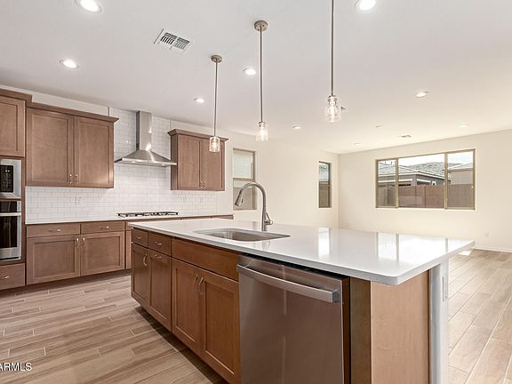 2nd image of 4823 W CAPISTRANO Avenue