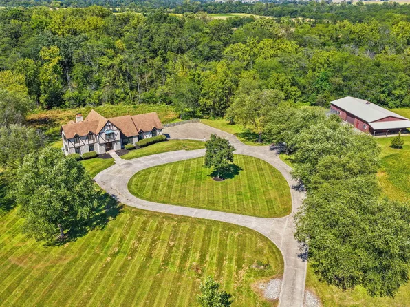 3191 Spring Valley Rd, London, OH 43140