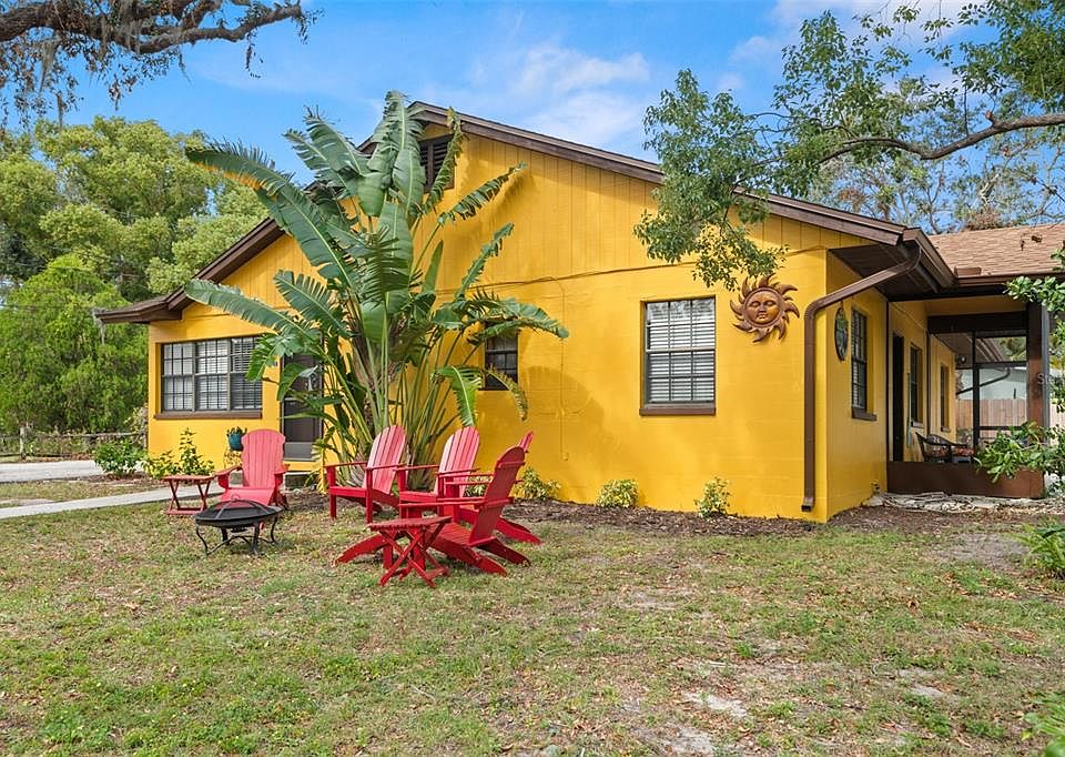 1st image of 6 Bayou Ln