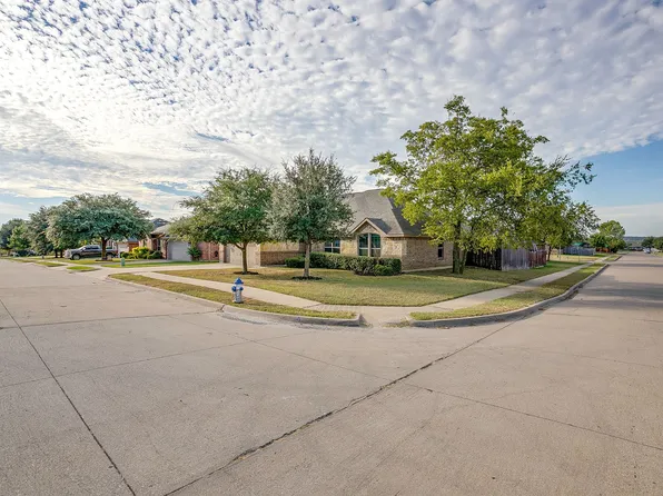 621 Daniel, Burleson, TX 76028
