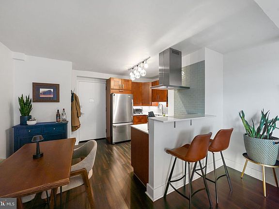 5th image of 1810 Rittenhouse Sq APT 610