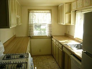 4th image of 1207 W Lexington Ave